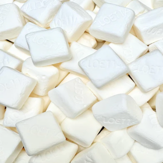 Close-up of white marshmallows 